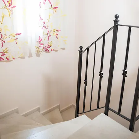 Solari Hill Maisonette Two Private Parking Apartment Alepou