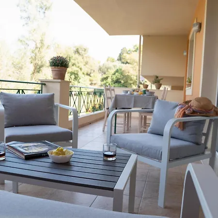 Solari Hill Maisonette Two Private Parking Apartment *