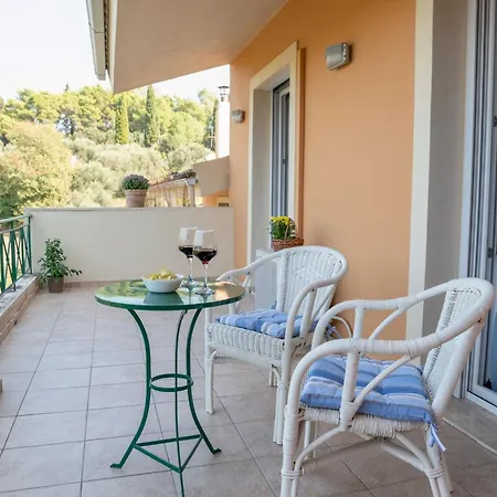 Solari Hill Maisonette Two Private Parking Apartment Alepou